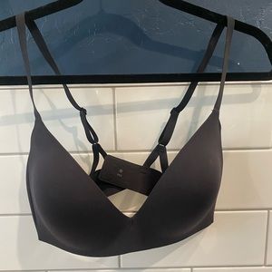 Lululemon bra 36 C never worn